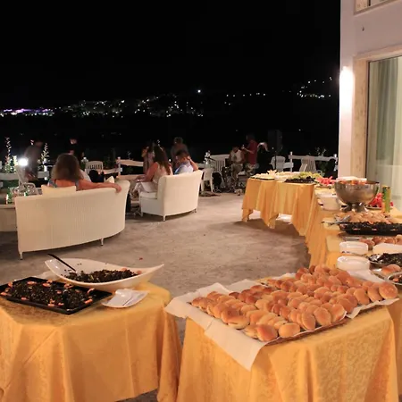Max Luxury Suite - Servizio Spiaggia Inclusa-2